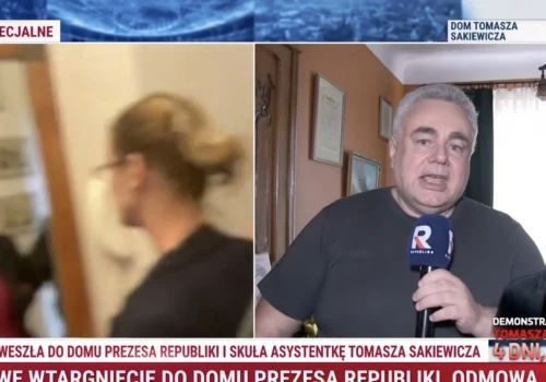 Sakiewicz był bez spodni, gdy przyszła policja. To DLATEGO nie chcą pokazać nagrań. „Niekompletnie ubrany”