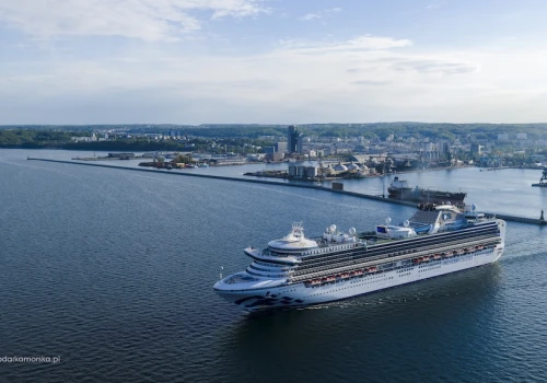 Sapphire Princess w Gdyni. Imponujący wycieczkowiec wraca do portu i zawinie kilkukrotnie w tym sezonie
