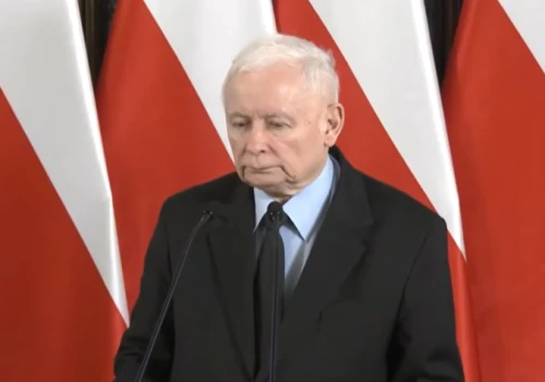 Policja na posesji Jarosława Kaczyńskiego na Żoliborzu. Wszystko po mailu grozy