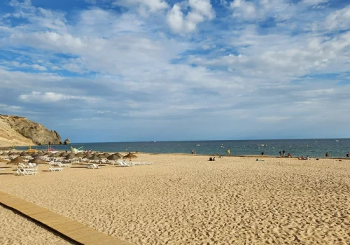 W ten sposób turyści unikną tłumów na plażach. Powstała nowa aplikacja