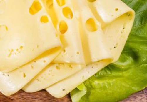 To najlepszy żółty ser z Lidla? Dietetyczka wskazała produkt, który sama kupuje