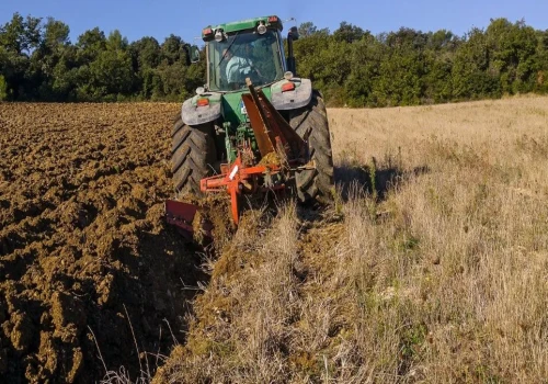 Rolnicy zaciskają pasa. Na polskiej wsi zrobiło się nerwowo