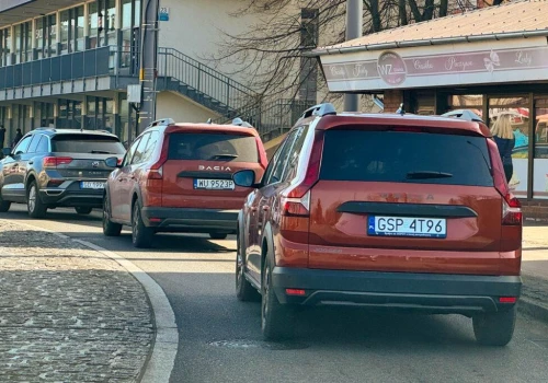 Kierowca, wielki wróg tak zwanych aktywistów miejskich? Dość tego!