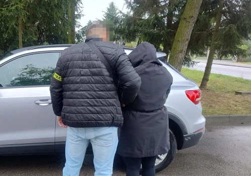 19-latka poszukiwana dwoma listami gończymi zatrzymana przy dworcu w Lublinie