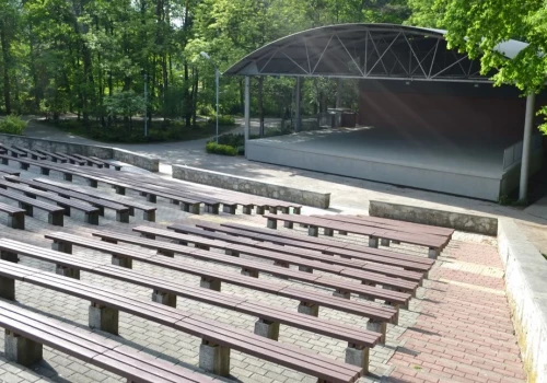 Amfiteatr w Parku Zadole po dużym remoncie. Scena wygląda teraz dużo lepiej