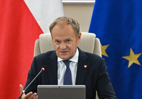 Tusk wymieniał osiągnięcia rządu, nagle zawiesił głos. 