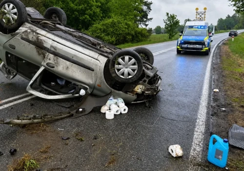 Gmina Sabnie: 30-latka za kierownicą Renault dachowała