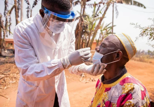Epidemia Eboli. Już ponad 130 ofiar. Ekspert: Wirus może się rozprzestrzeniać szybciej niż wskazują dane