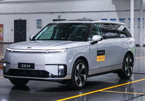 XPENG rozpoczął seryjną produkcję robotaxi na bazie modelu GX