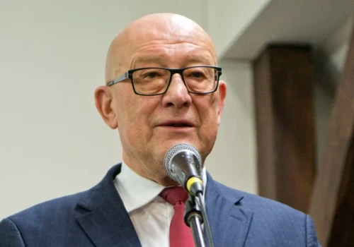 Rektor Uniwersytetu w Siedlcach zawieszony. Minister złożył wniosek o odwołanie Mirosława Minkiny