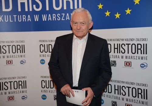 Kwaśniewski zaczął mówić na antenie o Millerze. Nie spodobało się! „Pochwalenie krawata nie oznacza…”
