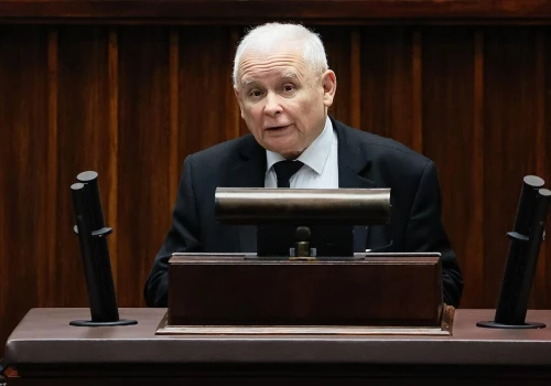 Wstrząs w strukturach PiS. Kaczyński usunął dwóch radnych