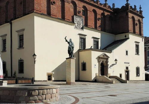 Rynek Tarnowa nie dla hetmana Tarnowskiego?