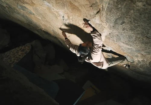 Nowy boulderowy ekstrem w Yosemite. Katie Lamb otwiera „130 BPM” 8C