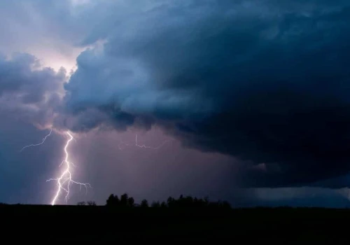 Alert IMGW dla Warmii i Mazur. Ostrzeżenie pogodowe pierwszego stopnia