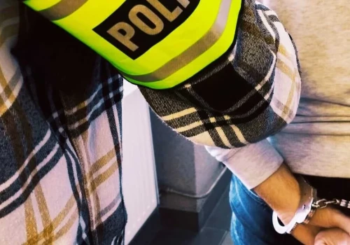 Poszukiwany za nękanie i złamanie sądowego zakazu trafił za kratki
