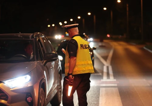 Oborniki. Kompletnie pijany rozwoził jedzenie, ma dożywotni zakaz prowadzenia