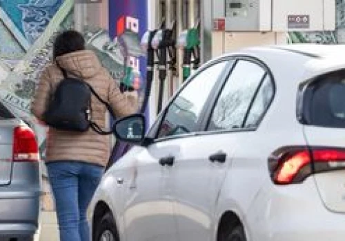 Ceny na stacjach 21 maja. Tylko jedno paliwo powyżej 7 zł