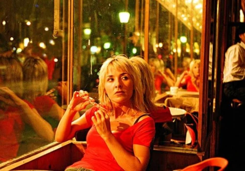 Niepokojący, toksyczny i uzależniający. „Amor idiota” to kino dla widzów o mocnych nerwach