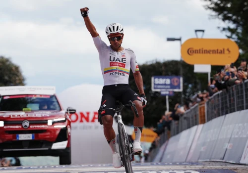 Giro d’Italia 2026: Hat-trick Jhonatana Narváeza!