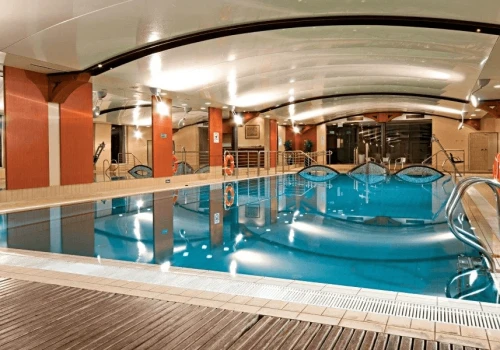 Bałtyk tuż za rogiem 🌊 Hotel z basenem i strefą spa 200 m od plaży w Łebie 🏖️