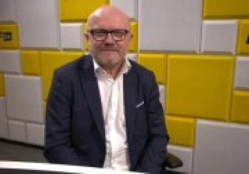 Czy unijny pakt migracyjny trwale zwolni Polskę z mechanizmu solidarności? Wiceszef MSWiA w RMF FM
