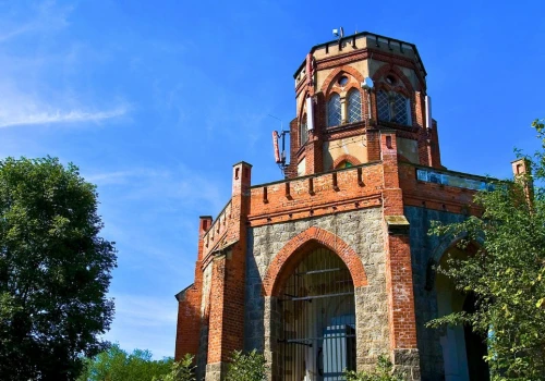 Unikatowa wieża widokowa Dolnego Śląska. Upamiętnia ważną historię
