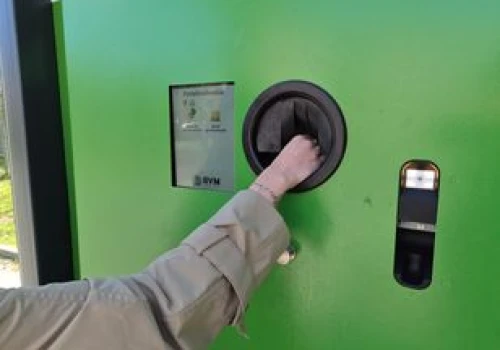 Przyjechał z Czech oddać butelki. Przy automacie napotkał problem