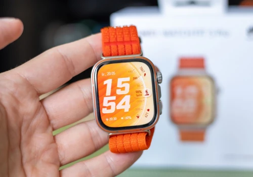 Huawei Watch Fit 5 Pro – test. Apple Watch wygląda przy nim biednie