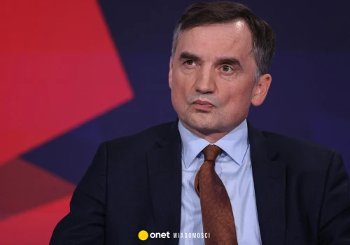 Co z cofnięciem pozwolenia na broń dla Zbigniewa Ziobry? Policja reaguje