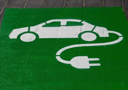Jak wydłużyć żywotność baterii w elektrykach? Naukowcy właśnie odkryli na to sposób