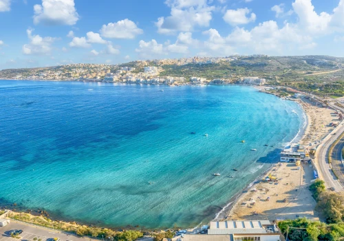 Malta w wakacje 🌤️🏖️ Loty i pobyt w znakomitym hotelu Holiday Inn ze śniadaniami za 1769 PLN ☕🥐