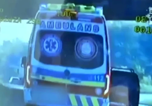 Ambulans na sygnale jechał niebezpiecznie. Kierowca był pijany