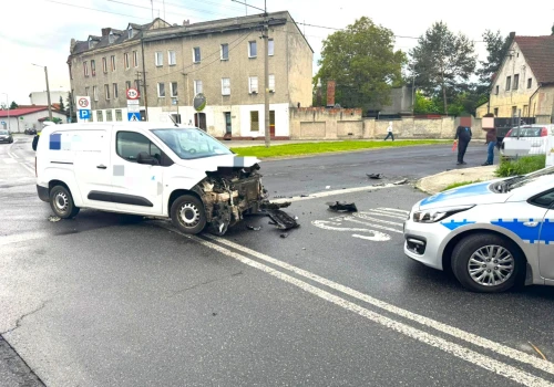 Zderzenie na skrzyżowaniu Rudzkiej i Książęcej. Policja apeluje o ostrożność