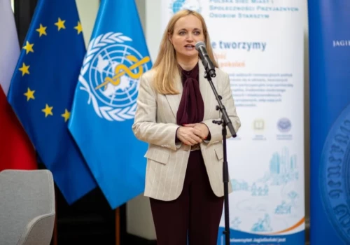 Ministerstwo Zdrowia: Przez egzaminy językowe lekarzy pacjenci z HIV i WZW C mogą stracić leczenie