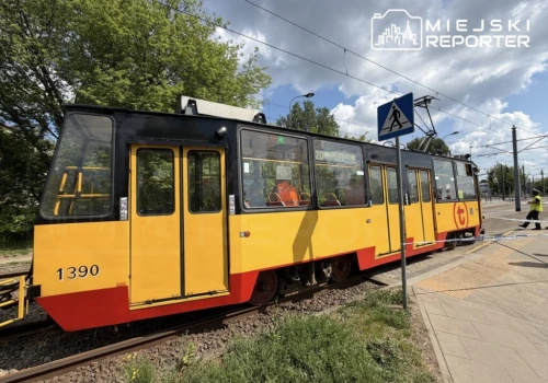 W słuchawkach na uszach prosto pod tramwaj. Kolejne potrącenie