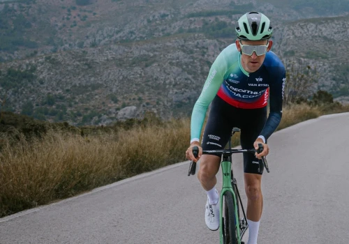 Tiesj Benoot szykuje się do wielkiego powrotu na kolarskie trasy