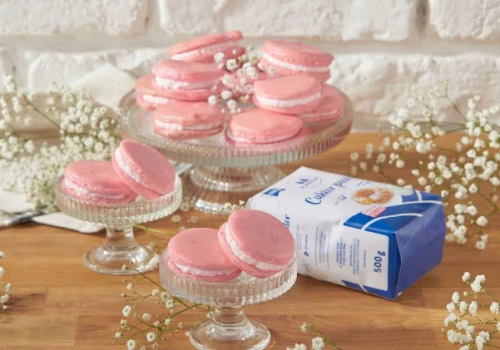 Domowe makaroniki - elegancki prezent lepszy niż kwiaty