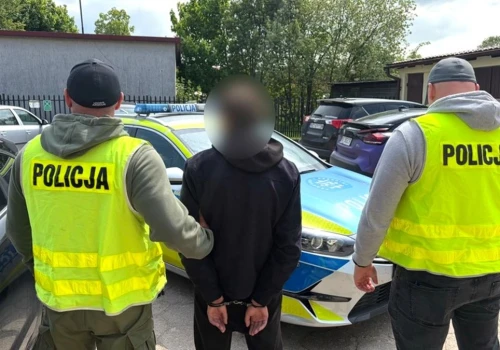 Mężczyzna znaleziony na chodniku i seria kradzieży rowerów. Policja prowadzi nietypową sprawę