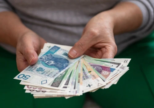 Nawet 350 zł więcej do emerytury. ZUS przelicza świadczenia, wiadomo, kto skorzysta