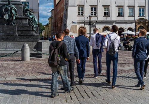 Licea tracą przewagę? Nowe dane pokazują zmianę trendu