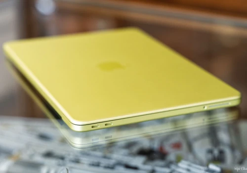 30 000 pecetów i Chromebooków zastąpią urządzenia Apple – Kansas City stawia na MacBooka Neo