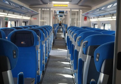 Polacy coraz chętniej wybierają podróż pociągami. Kolejny rekordowy wynik PKP Intercity