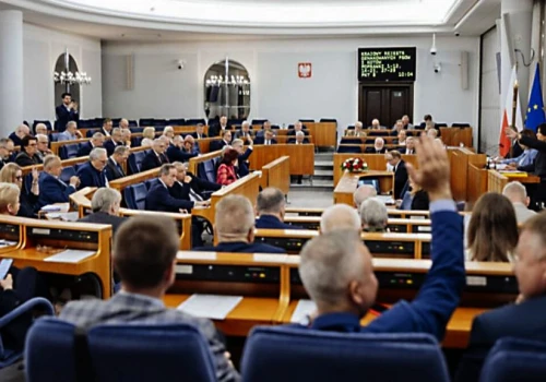 Senat odrzucił wniosek o referendum ws. polityki klimatycznej UE