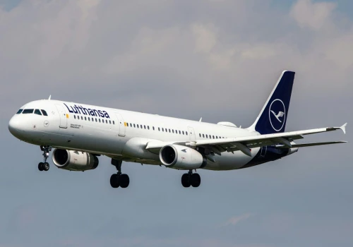 Lufthansa ogranicza loty i… zamawia nowe samoloty. I od Airbusa, i od Boeinga
