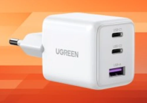 Ładowarka UGREEN USB-C 30W PD 2x USB-C 1x USB-A za 41,99 zł w Amazon PL