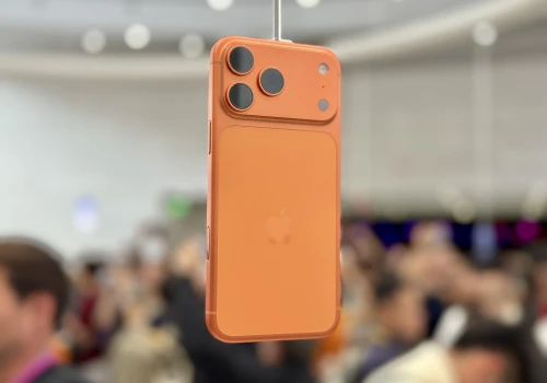 Łączność 5G przez satelitę w 18 Pro, wyginięty ekran w 19 Pro i boom w Ameryce Łacińskiej