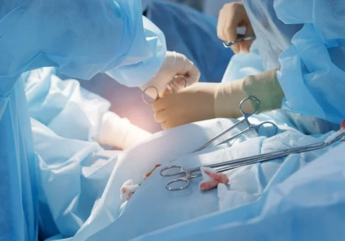 Usunęli gigantyczny guz jajnika u 47-latki. „Strach przed diagnozą pogarsza sytuacje”