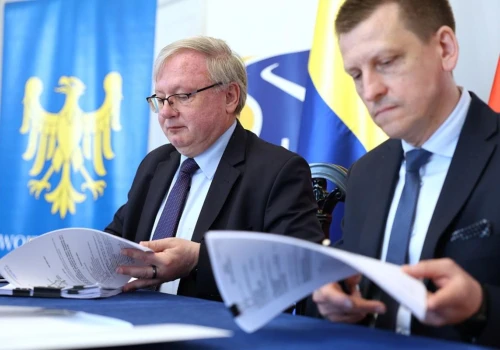 Podpisano umowę na przebudowę DW 935. Odcinek z Rzuchowa do Rydułtów zostanie zmodernizowany do 2029 roku