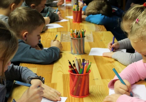 Kraków tnie oddziały w przedszkolach? Radna pyta, urząd odpowiada wymijająco